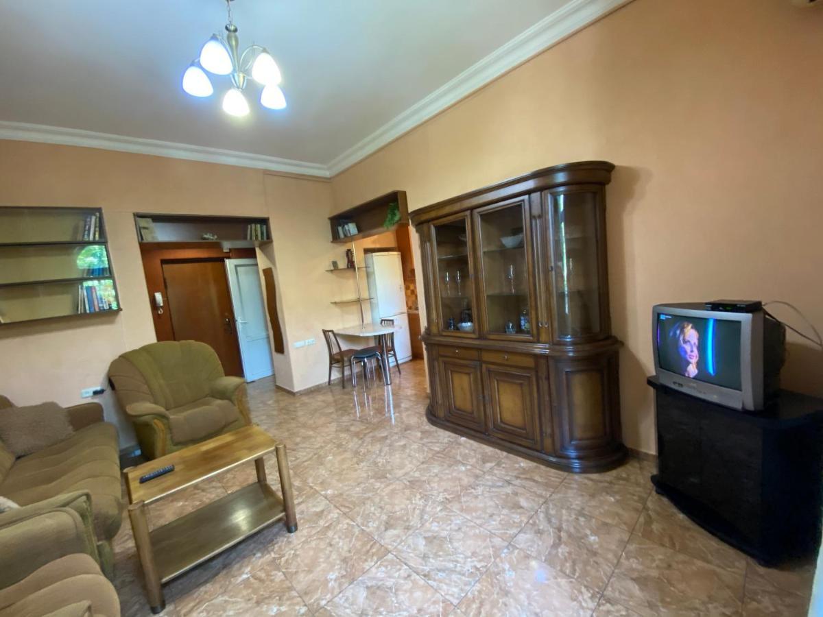 Agora Arcs Apartment Yerevan Exterior photo