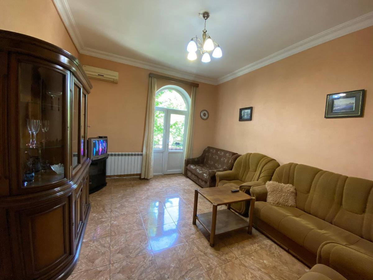Agora Arcs Apartment Yerevan Exterior photo